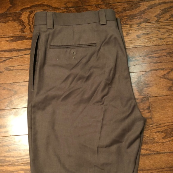 Men’s Calvin Klein Dress Pants - Picture 2 of 4